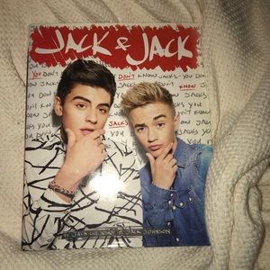 - hard cover, great condition ❣️